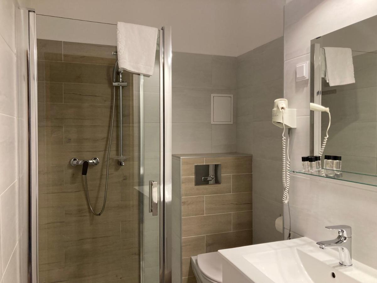 Karat Bed and Breakfast Warschau Buitenkant foto