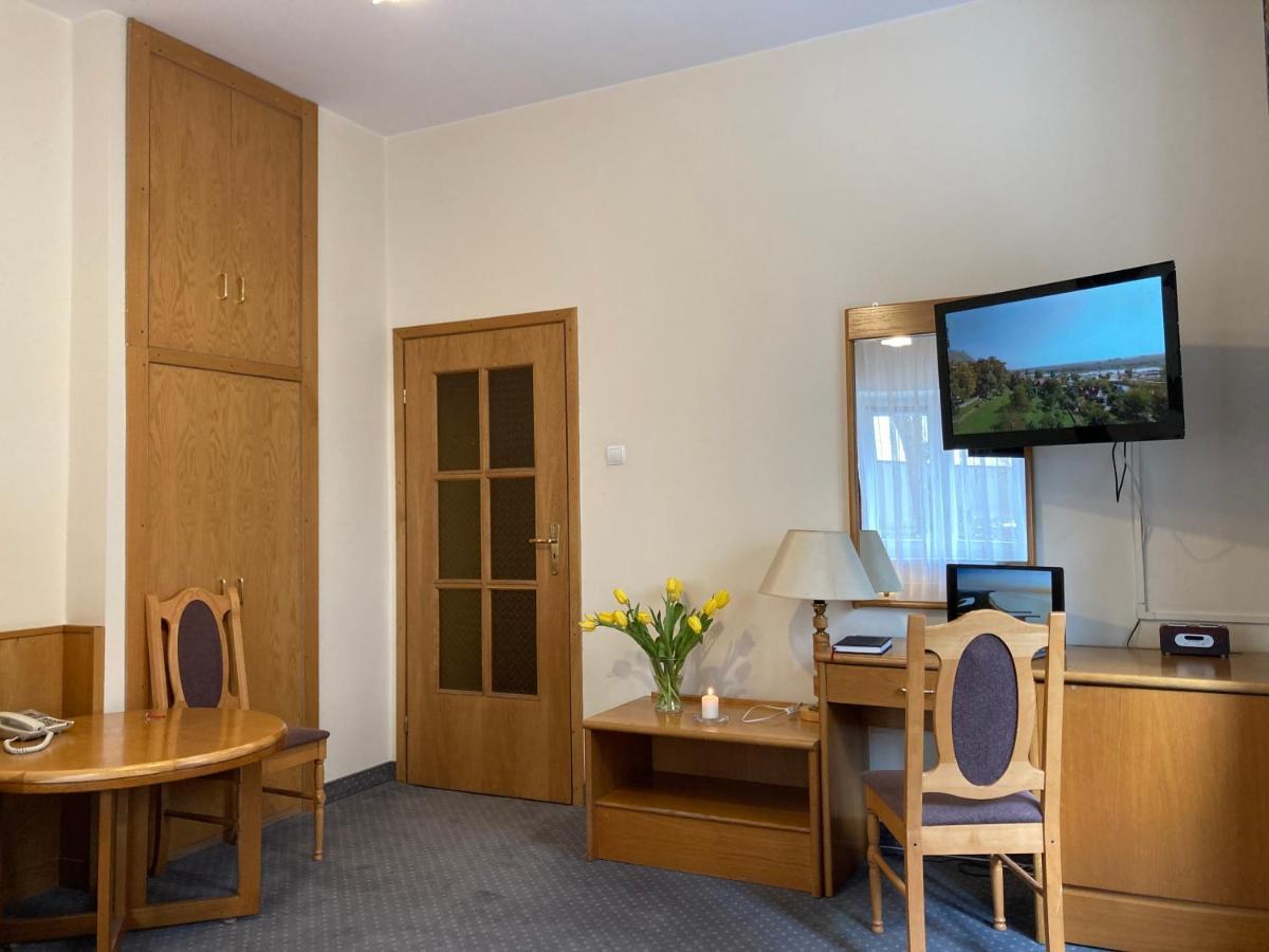 Karat Bed and Breakfast Warschau Buitenkant foto