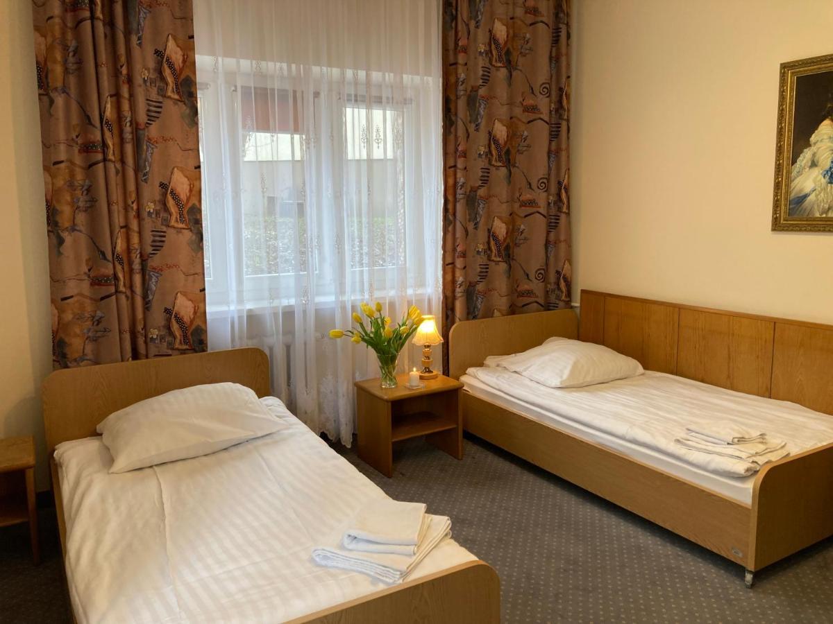 Karat Bed and Breakfast Warschau Buitenkant foto